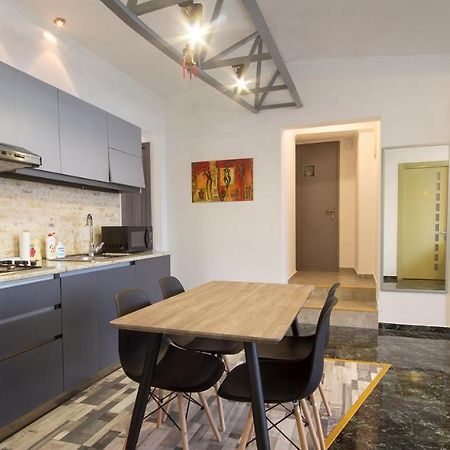 4 Bedroom Apartment On Liberty Square Tbilisi Luaran gambar
