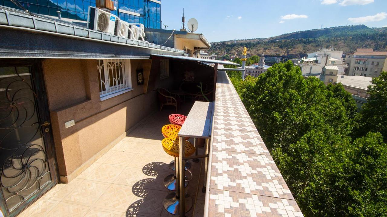 4 Bedroom Apartment On Liberty Square Tbilisi Luaran gambar