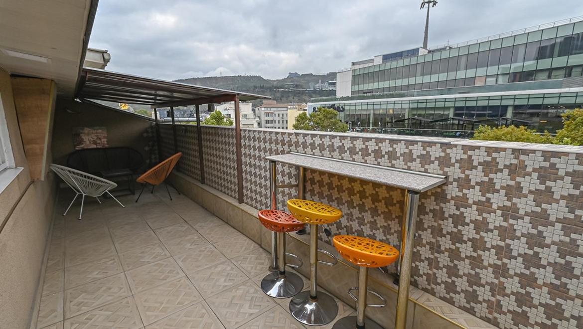 4 Bedroom Apartment On Liberty Square Tbilisi Luaran gambar