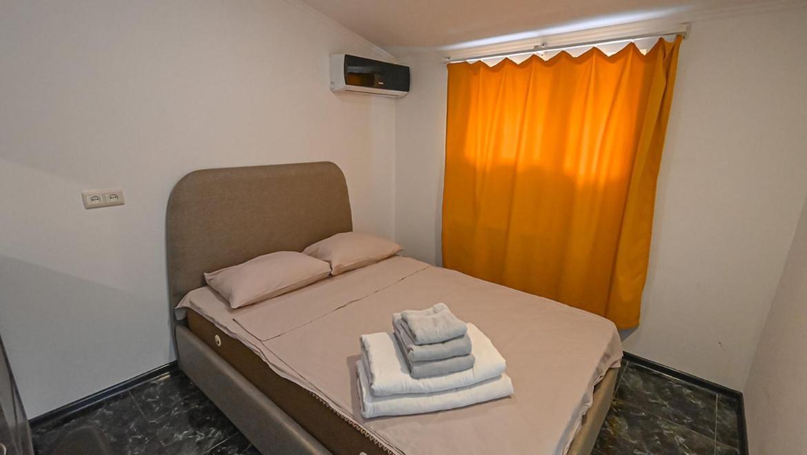 4 Bedroom Apartment On Liberty Square Tbilisi Luaran gambar