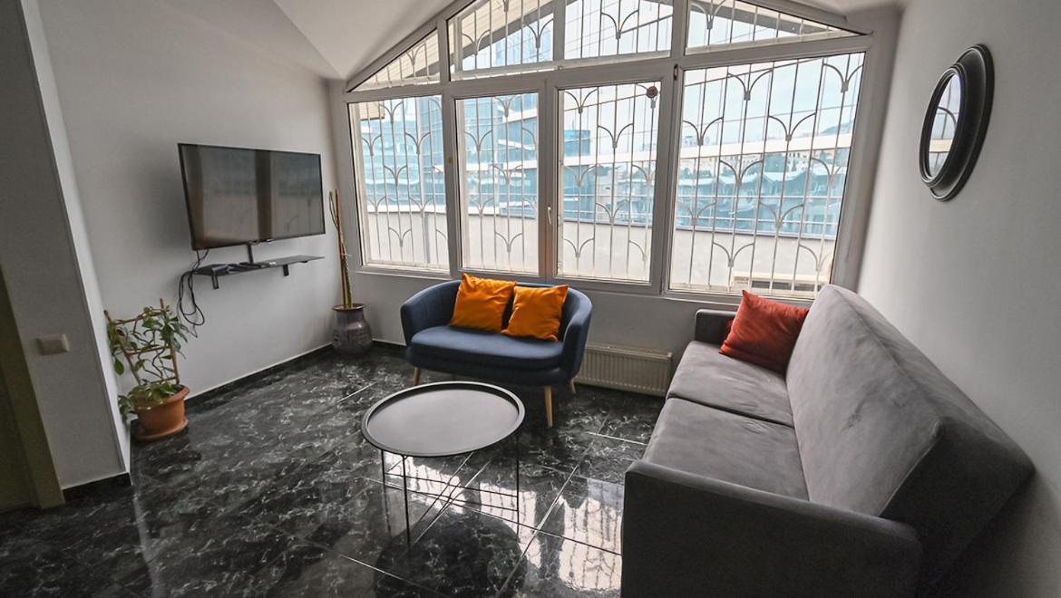 4 Bedroom Apartment On Liberty Square Tbilisi Luaran gambar